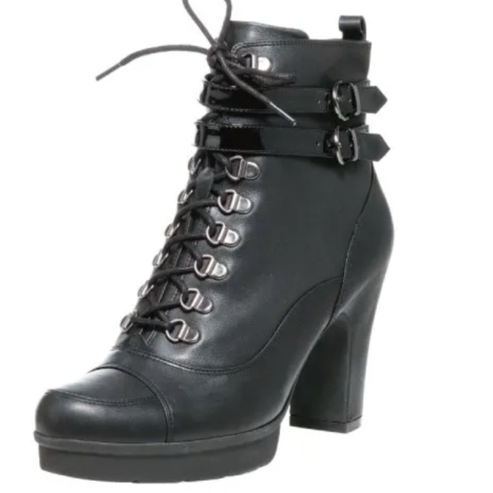 Kenneth Cole New York
Women's Black Ankle Boots